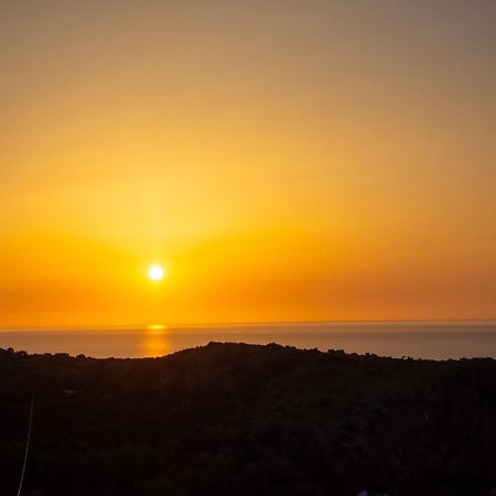 Infinity Wellness Boutique Hotel Afráta Dış mekan fotoğraf